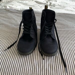 Dr. Martens Shoreditch Women’s sz 7